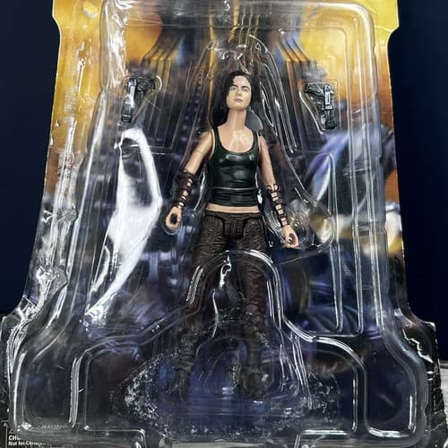 The Chronicles Of Riddick Kyra Figure 7" Sota Toys MISSING LABEL - Thumbnail 3