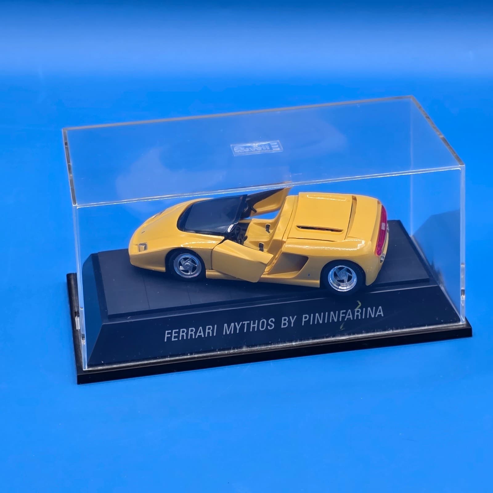 REVELL FERRARI pininfarina mythos 1/18 yellow 1991 Model Car - Thumbnail 8