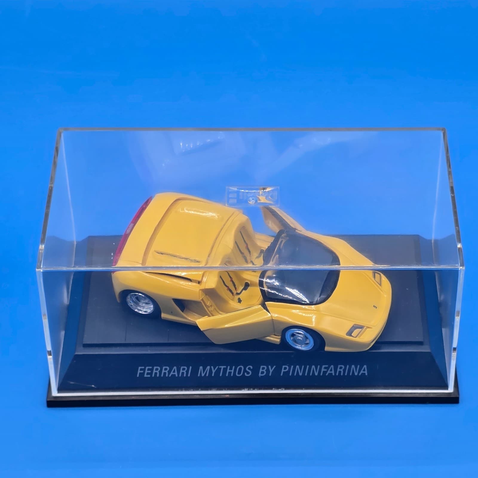 REVELL FERRARI pininfarina mythos 1/18 yellow 1991 Model Car - Thumbnail 10