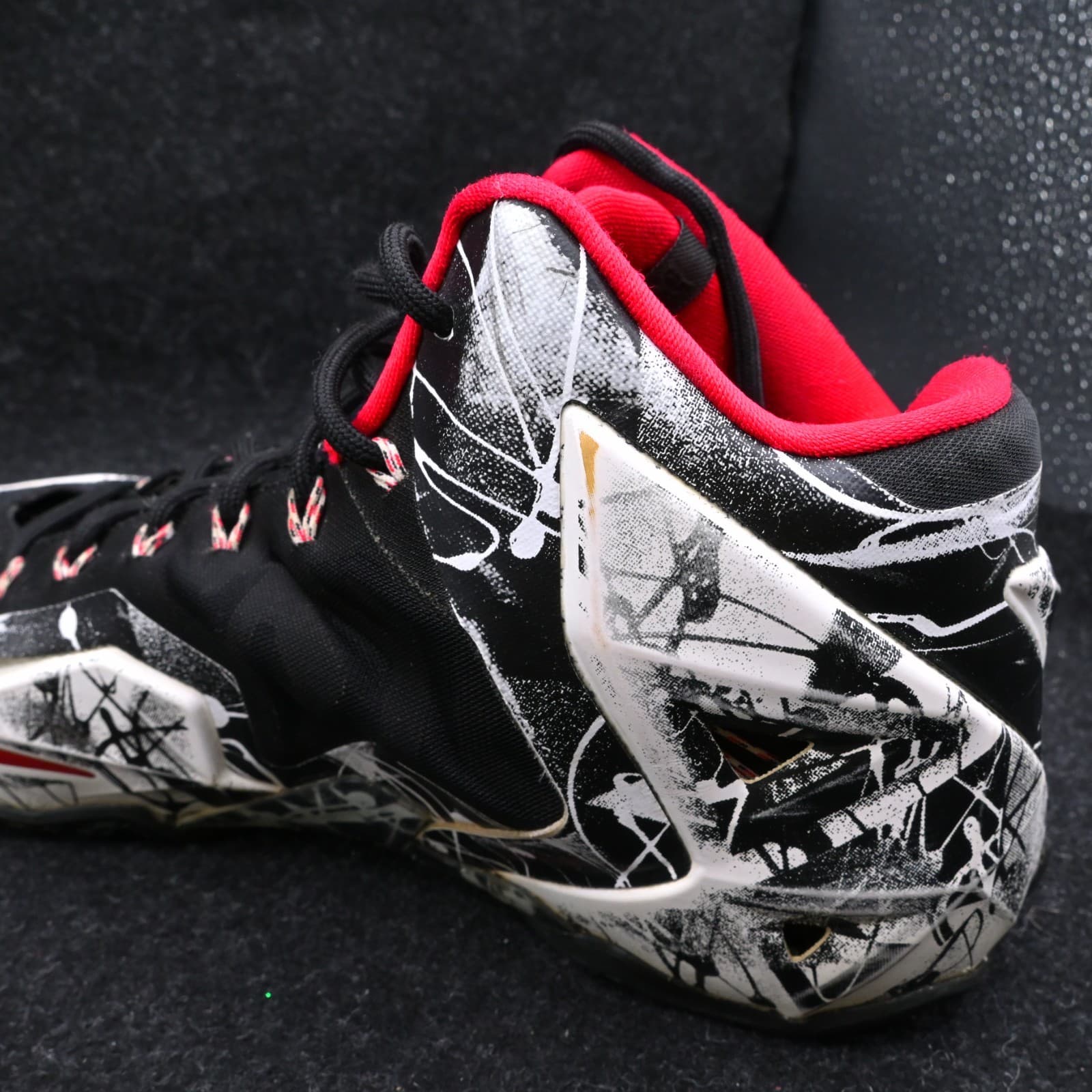 Nike Lebron James XI Graffiti mens size 11 - Thumbnail 11