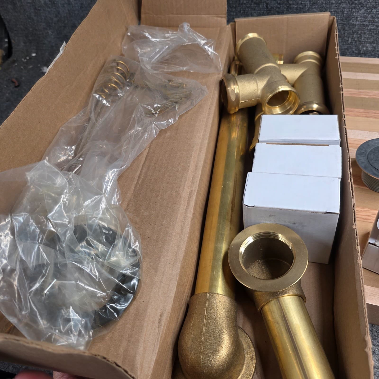American Standard 1583470.002 Universal Bath Drain in Chrome, Brass