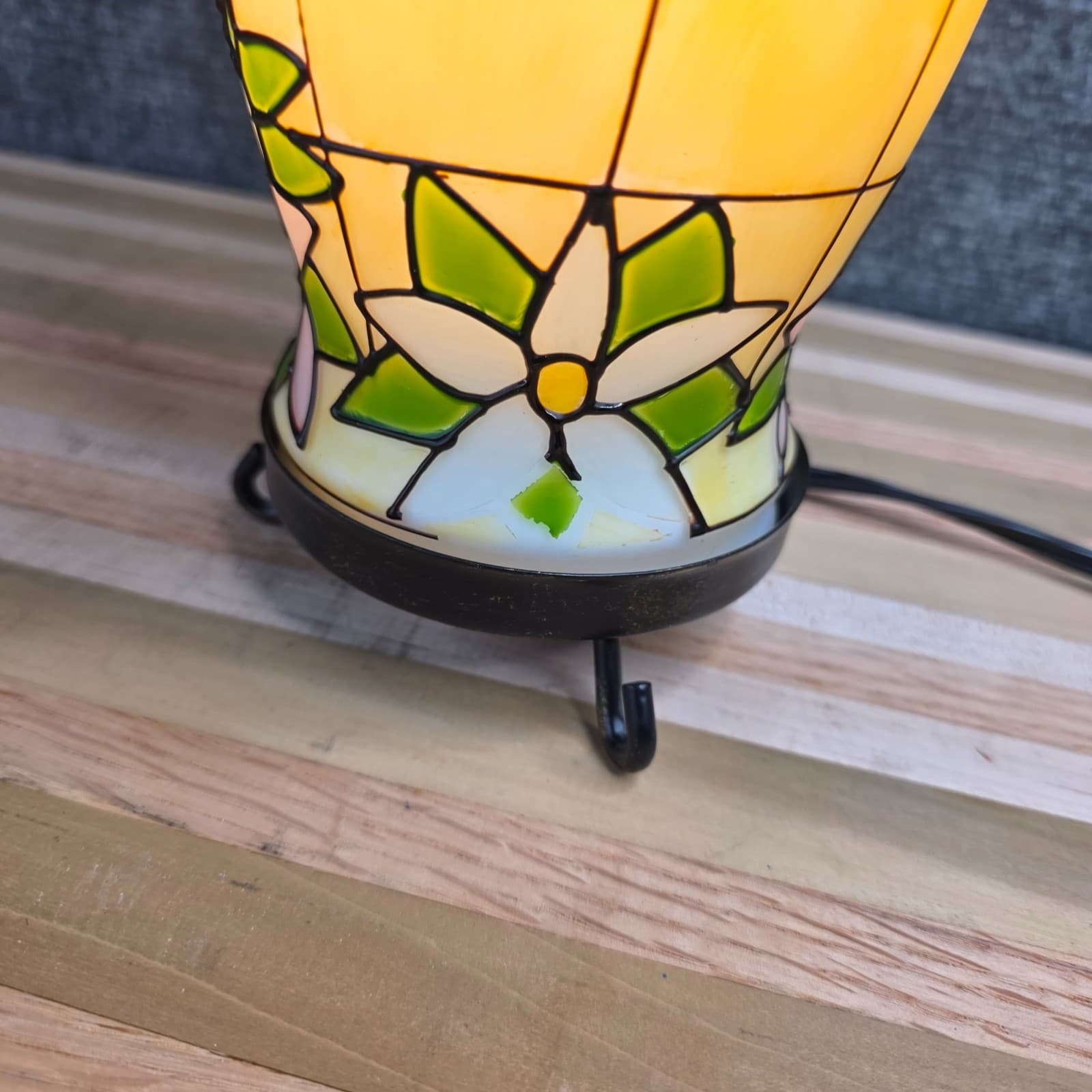 PAINT CHIP Faux Stained Glass Electric Hurricane lamp Night Light 25W - Thumbnail 10