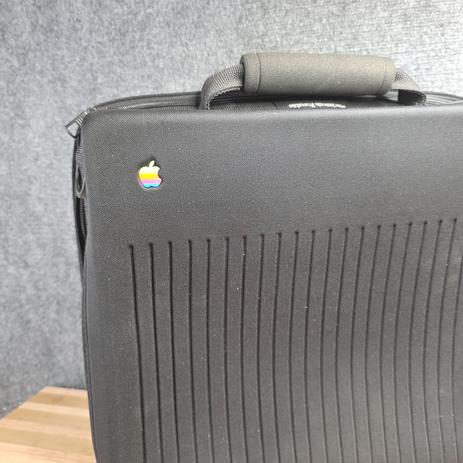Rare Vintage Apple Macintosh Portable Computer EARLY LAPTOP Carrying Case Bag - Thumbnail 2