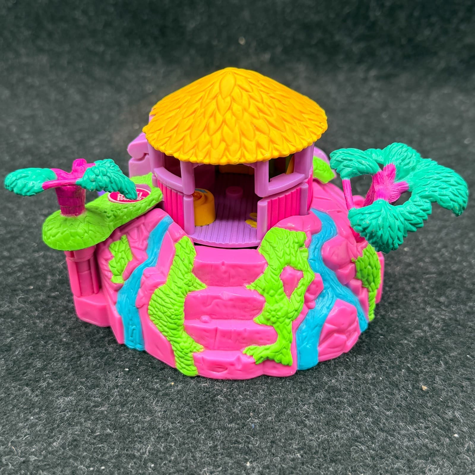 2000 Polly Pocket Vintage Pink Tropical Pets Compact & 1 Figure Bluebird Playset - Thumbnail 3