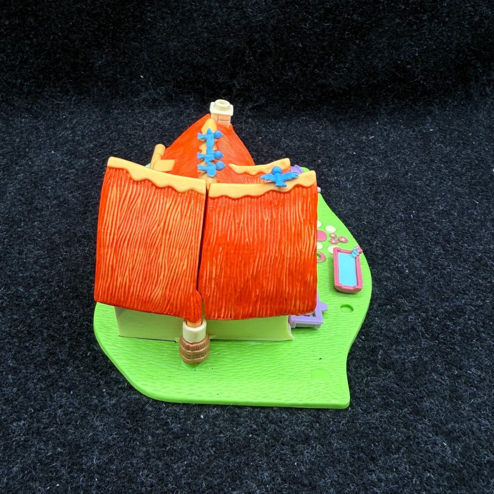 VTG Bluebird Polly Pocket Disney Snow White and the Seven Dwarfs Cottage Figures - Thumbnail 7