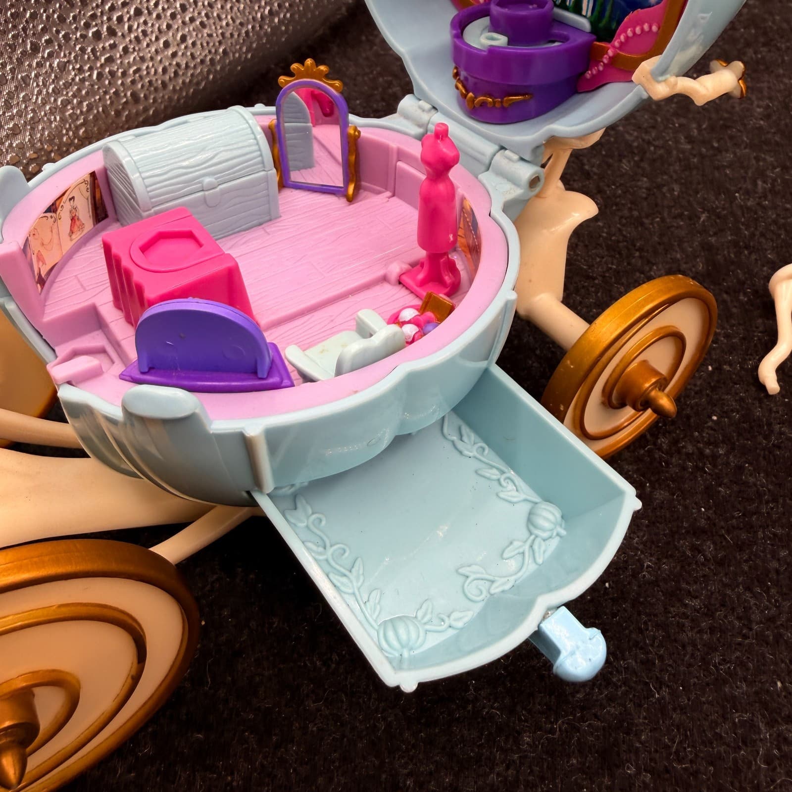 VTG 1999 Polly Pocket Cinderella Carriage With Figures NO KEY - Thumbnail 16
