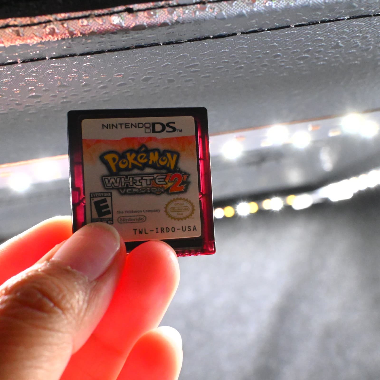 Pokemon: White Version 2 (Nintendo DS) Authentic Cartridge Only Good Shape USA - Thumbnail 3