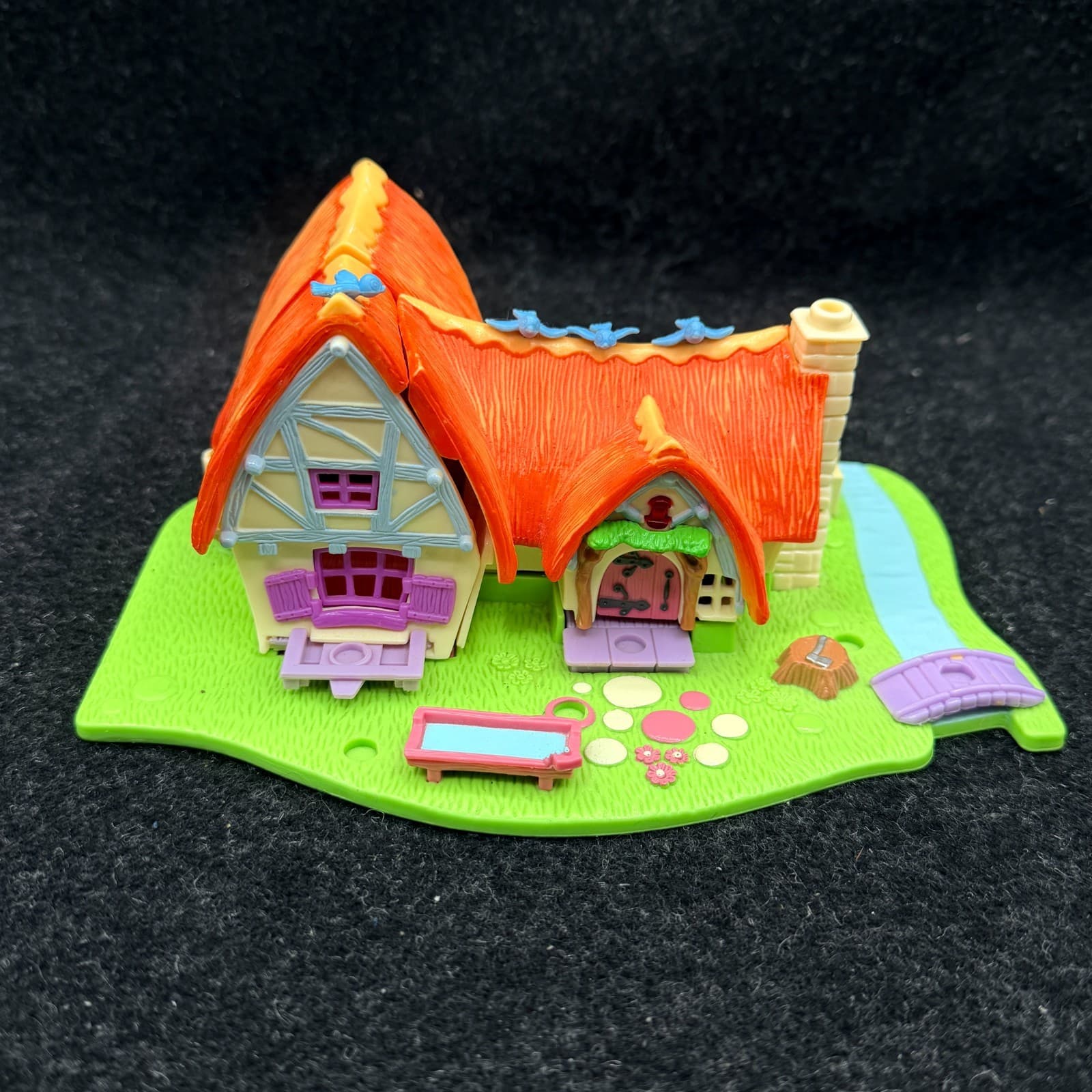 VTG Bluebird Polly Pocket Disney Snow White and the Seven Dwarfs Cottage Figures - Thumbnail 5