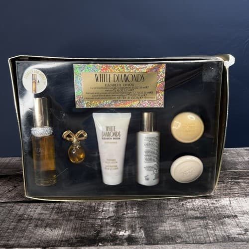 White Diamonds 6pc Gift Set Elizabeth Taylor Lotion Soap Spray Bubbles Parfum