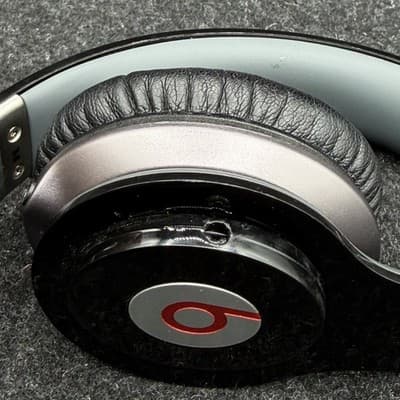 Black Monster Beats by Dr. Dre Studio Wired Headphones Over-Ear 1st Gen OG 1.0 - Thumbnail 10