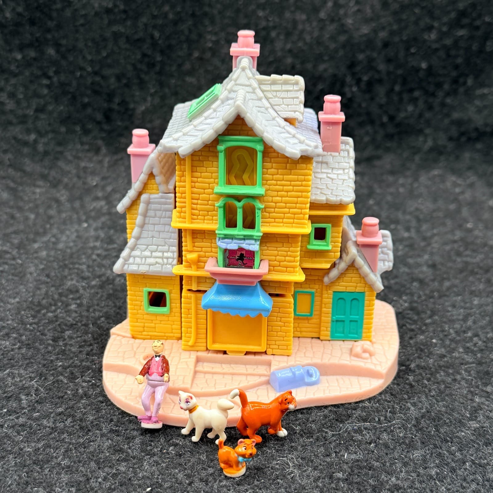 Vintage 1996 Polly Pocket Bluebird Disney The Aristocats Duchess Thomas Toulouse