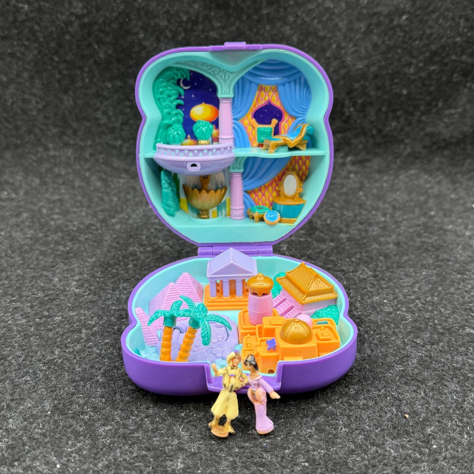 Vintage Disney Polly Pocket Bluebird Aladdin Compact Playset w/ Figures 1995