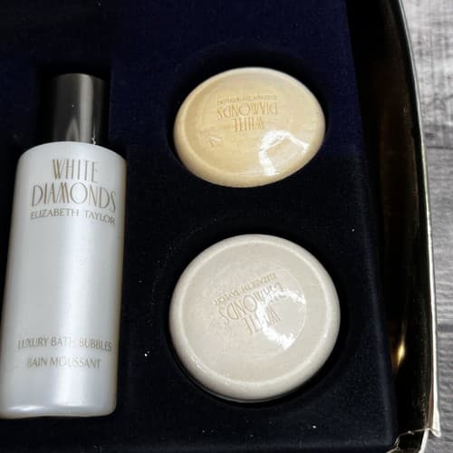 White Diamonds 6pc Gift Set Elizabeth Taylor Lotion Soap Spray Bubbles Parfum - Thumbnail 7