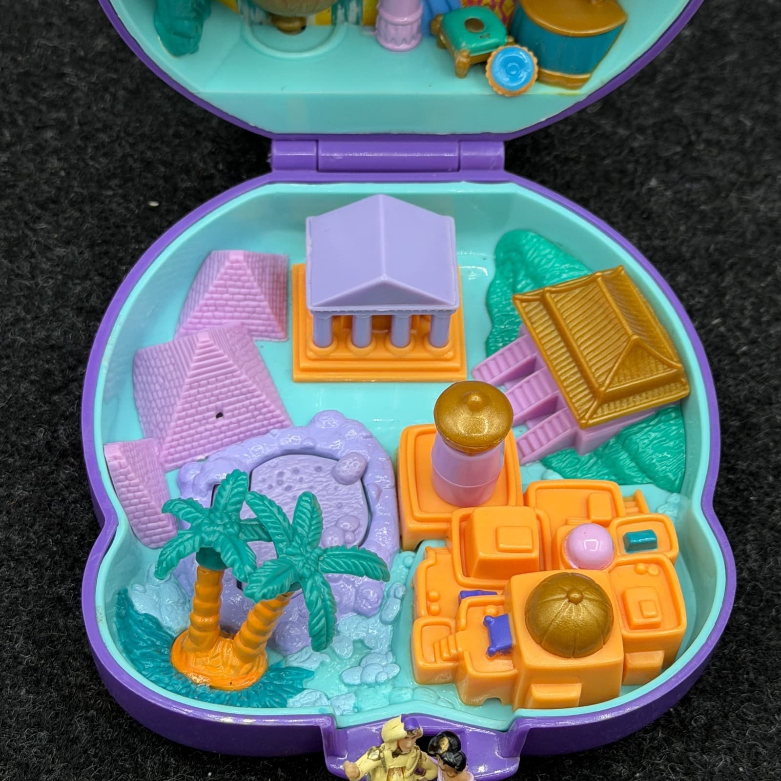 Vintage Disney Polly Pocket Bluebird Aladdin Compact Playset w/ Figures 1995 - Thumbnail 7