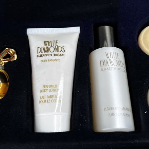 White Diamonds 6pc Gift Set Elizabeth Taylor Lotion Soap Spray Bubbles Parfum - Thumbnail 8