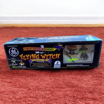 GE Hallmark Flying Witch Halloween Indoor Fiber Optic Brooms 10 Light String Set