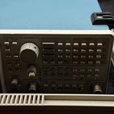 FOR PARTS OR REPAIR Tektronix 2712 Spectrum Analyzer 9kHz to 1.8GHz - Thumbnail 7
