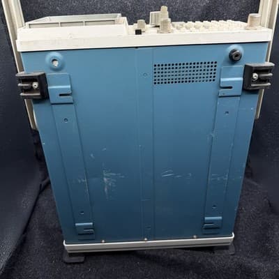 FOR PARTS OR REPAIR Tektronix 2712 Spectrum Analyzer 9kHz to 1.8GHz - Thumbnail 11