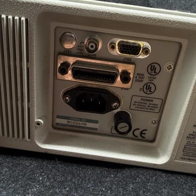 FOR PARTS OR REPAIR Tektronix 2712 Spectrum Analyzer 9kHz to 1.8GHz - Thumbnail 14
