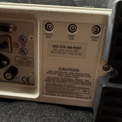 FOR PARTS OR REPAIR Tektronix 2712 Spectrum Analyzer 9kHz to 1.8GHz - Thumbnail 15