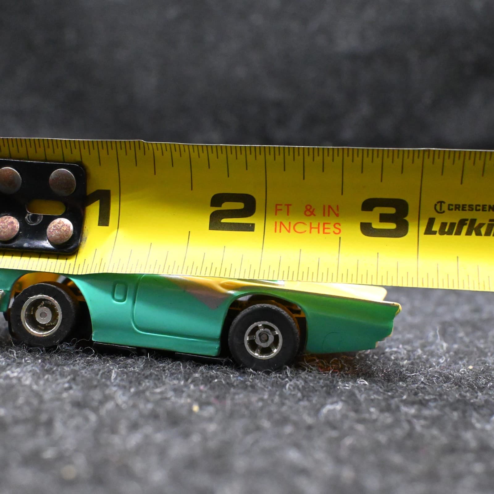 Vintage 1950s Ford Thunderbird Green/White Slot Car - Thumbnail 8