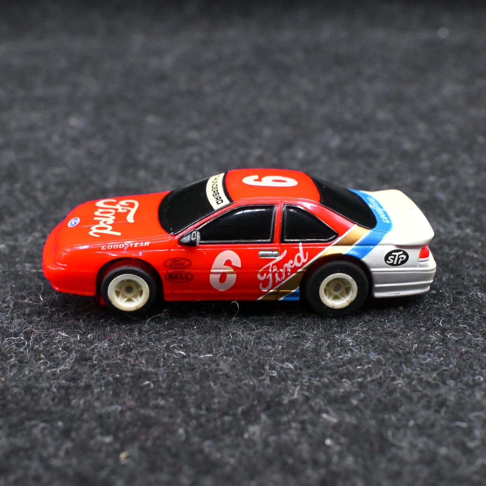 Tomy Aurora AFX HO Slot Car #6 Ford Thunderbird Stock Car Vintage - Thumbnail 3