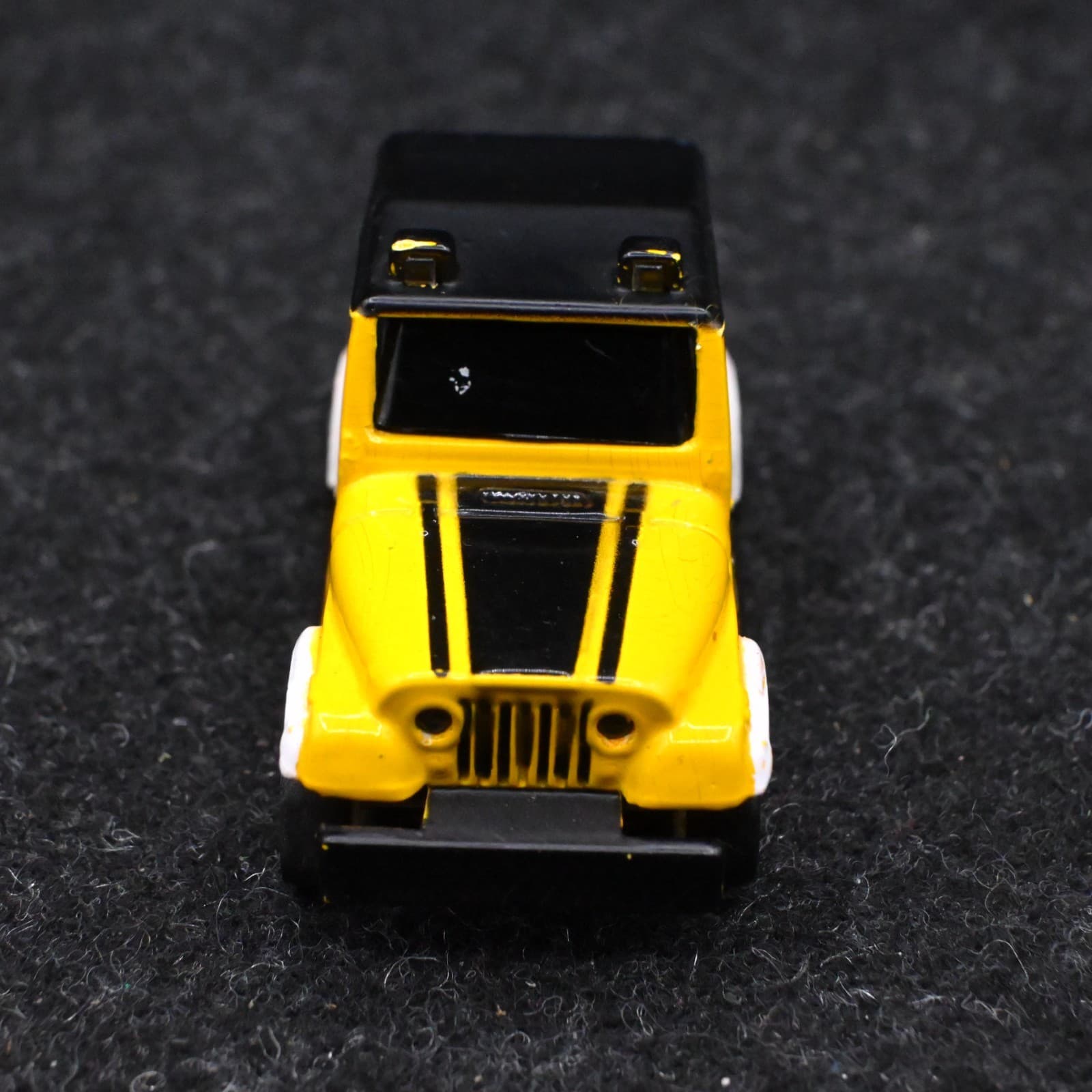 Vintage TYCO Scale Slot Car Jeep CJ-7 Yellow HO 1/87 Hong Kong - Thumbnail 3