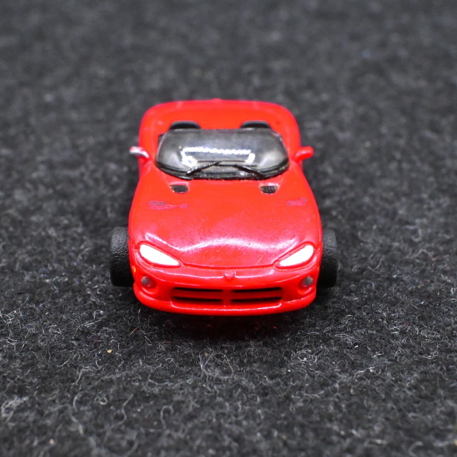 VINTAGE TYCO DODGE VIPER RED SLOT CAR ROADSTER HO CONVERTIBLE RACE - Thumbnail 2