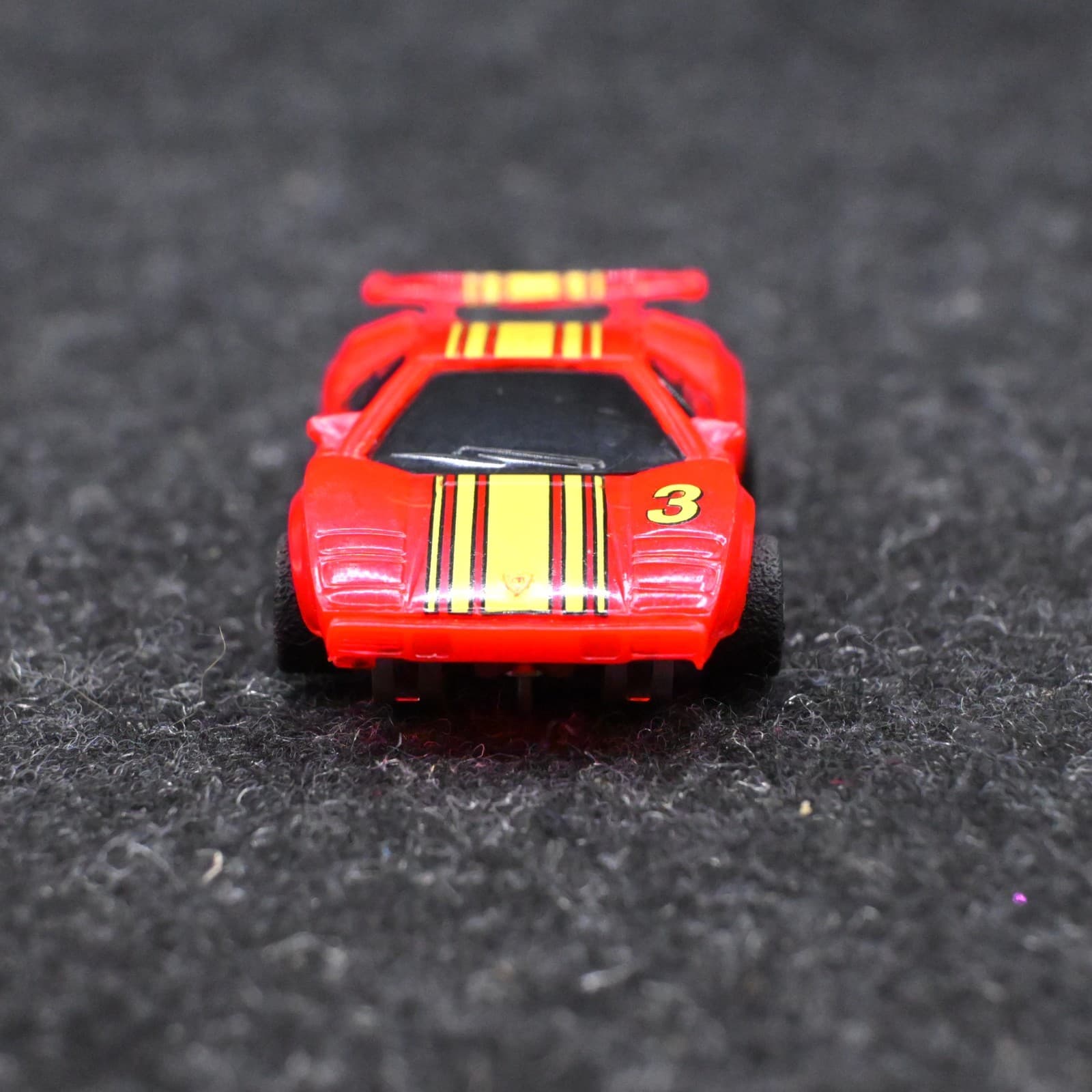 TYCO LAMBORGHINI #3 RED / YELLOW HO Scale SLOT CAR - Thumbnail 2