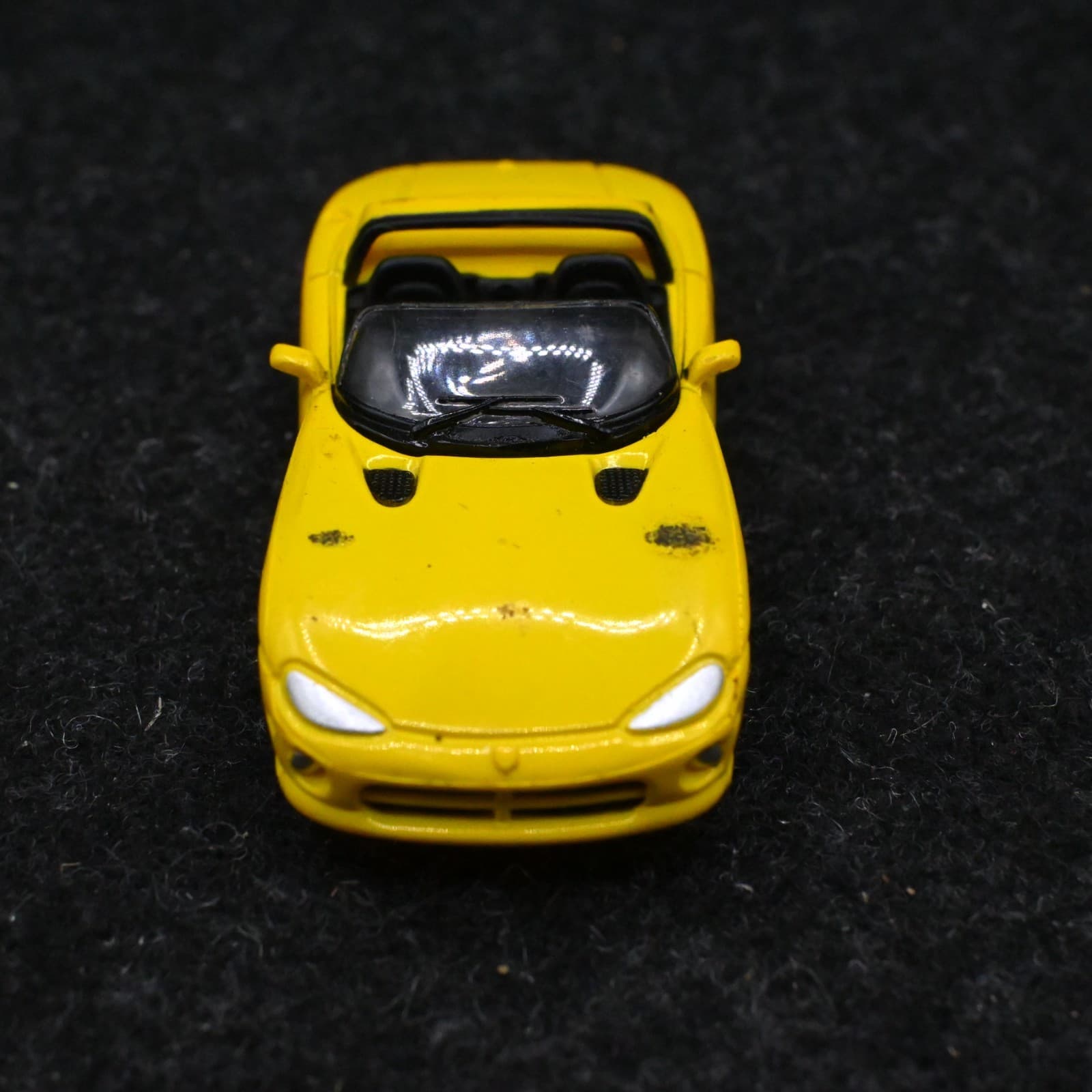 Vintage TYCO Yellow Dodge Viper HO Slot Car 440-X2 Chassis - Thumbnail 3