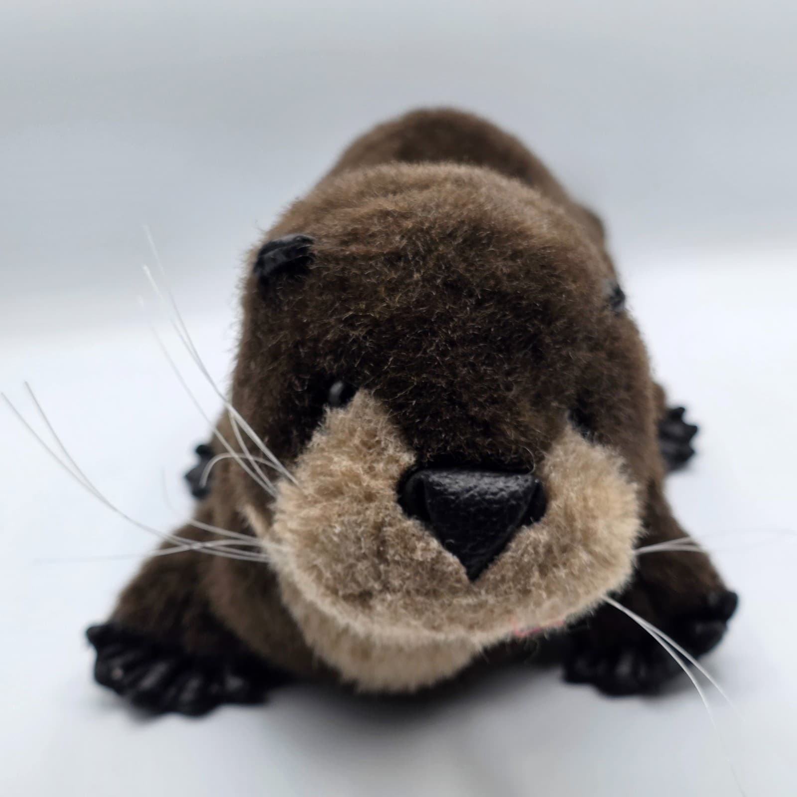 FOLKMANIS HAND PUPPET BROWN RIVER OTTER FULL BODY - 18" LONG - Thumbnail 9