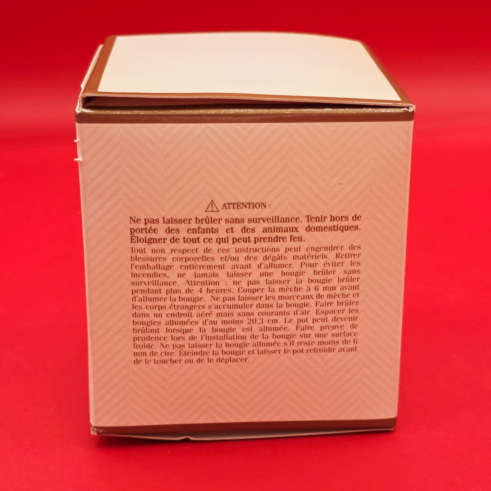 Lauren Ralph Lauren Lakeside Scented Candle 7.2 Ounces 50 Hours Burn Time U.S.A. - Thumbnail 2
