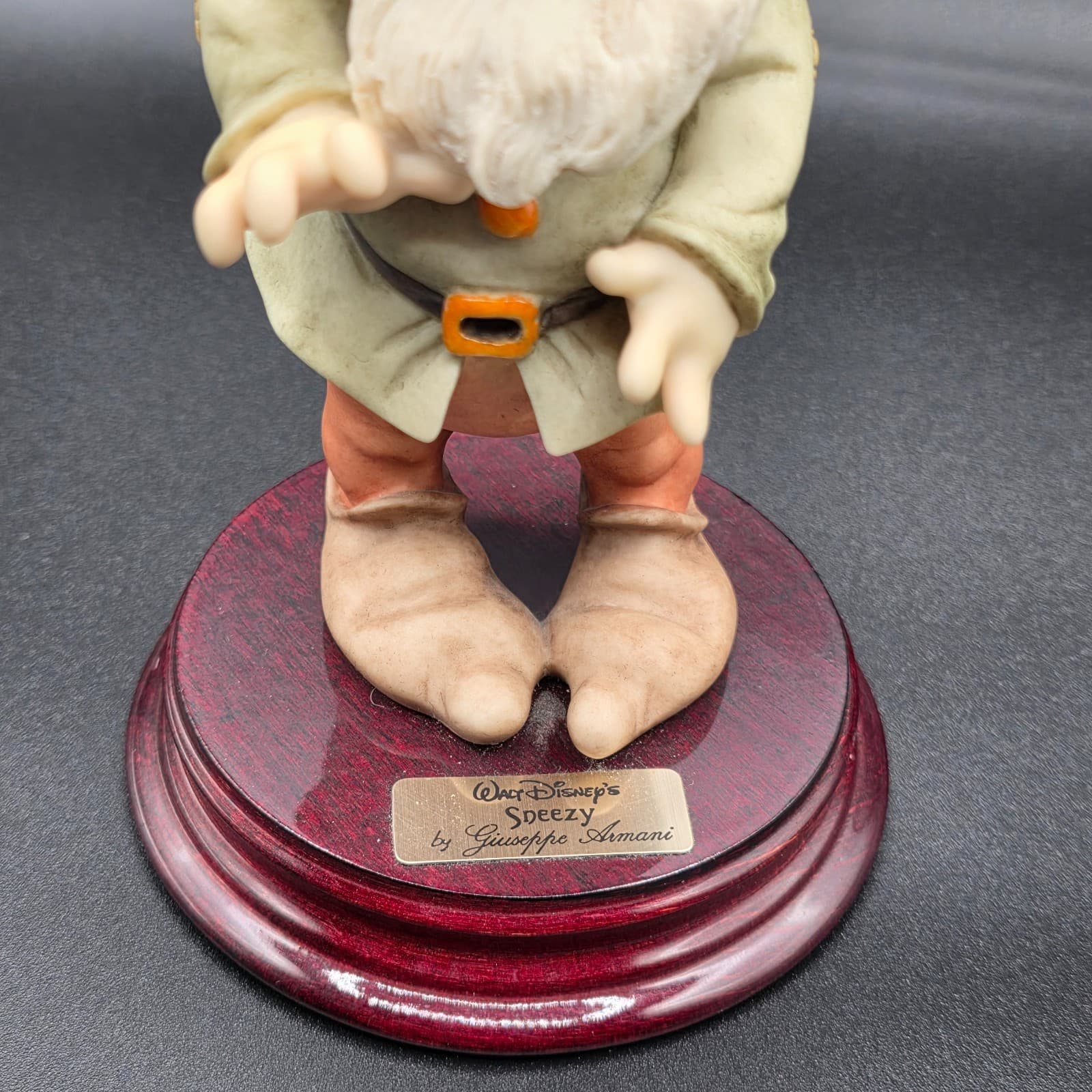 VTG 1994 Giuseppe Armani Disney's Snow White dwarf "Sneezy" No Box OR COA - Thumbnail 3