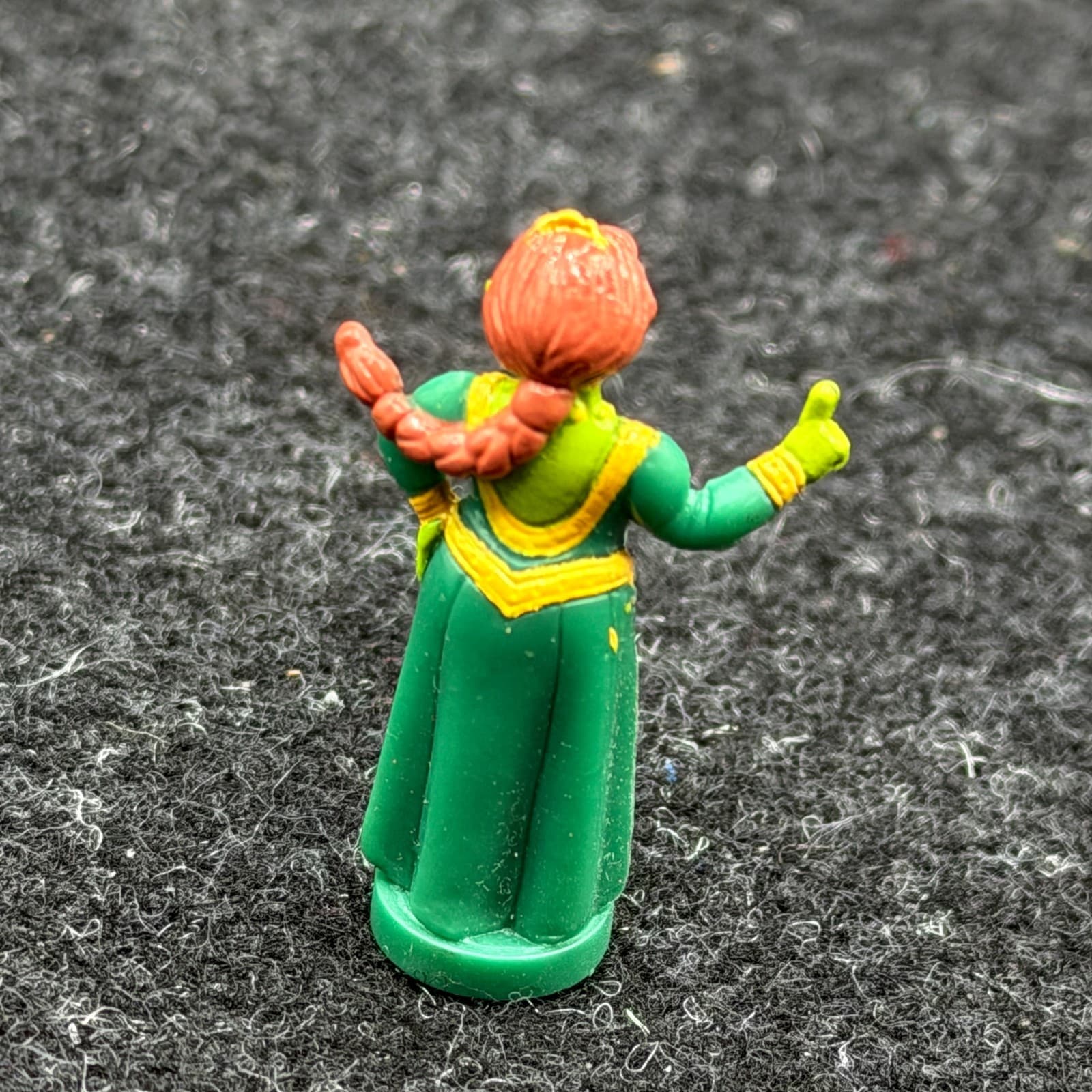 Shrek 2 Far Far Away Castle FIONA Micro Figure ONLY Polly Pocket - Thumbnail 2