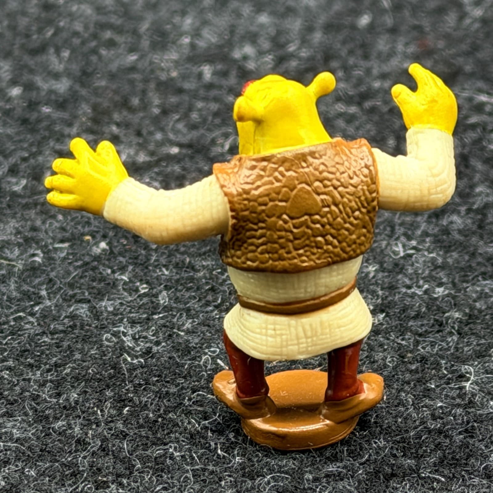 Shrek Far Far Away Castle Shrek Micro Figure ONLY Polly Pocket - Thumbnail 2