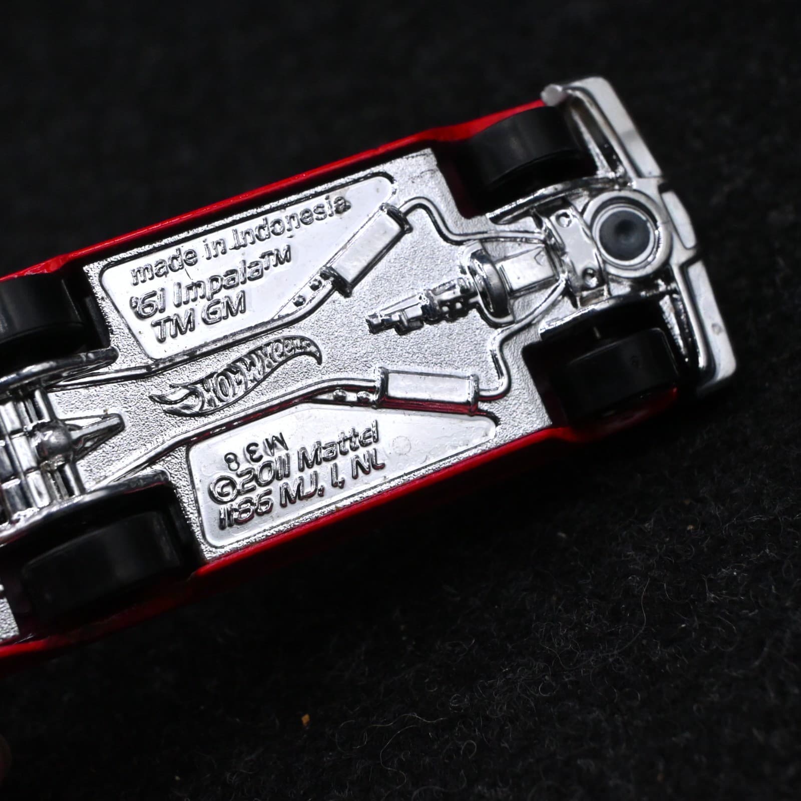 2011 Hot Wheels Fast & Furious '61 Chevy Impala from Fate of The Furious - Thumbnail 8