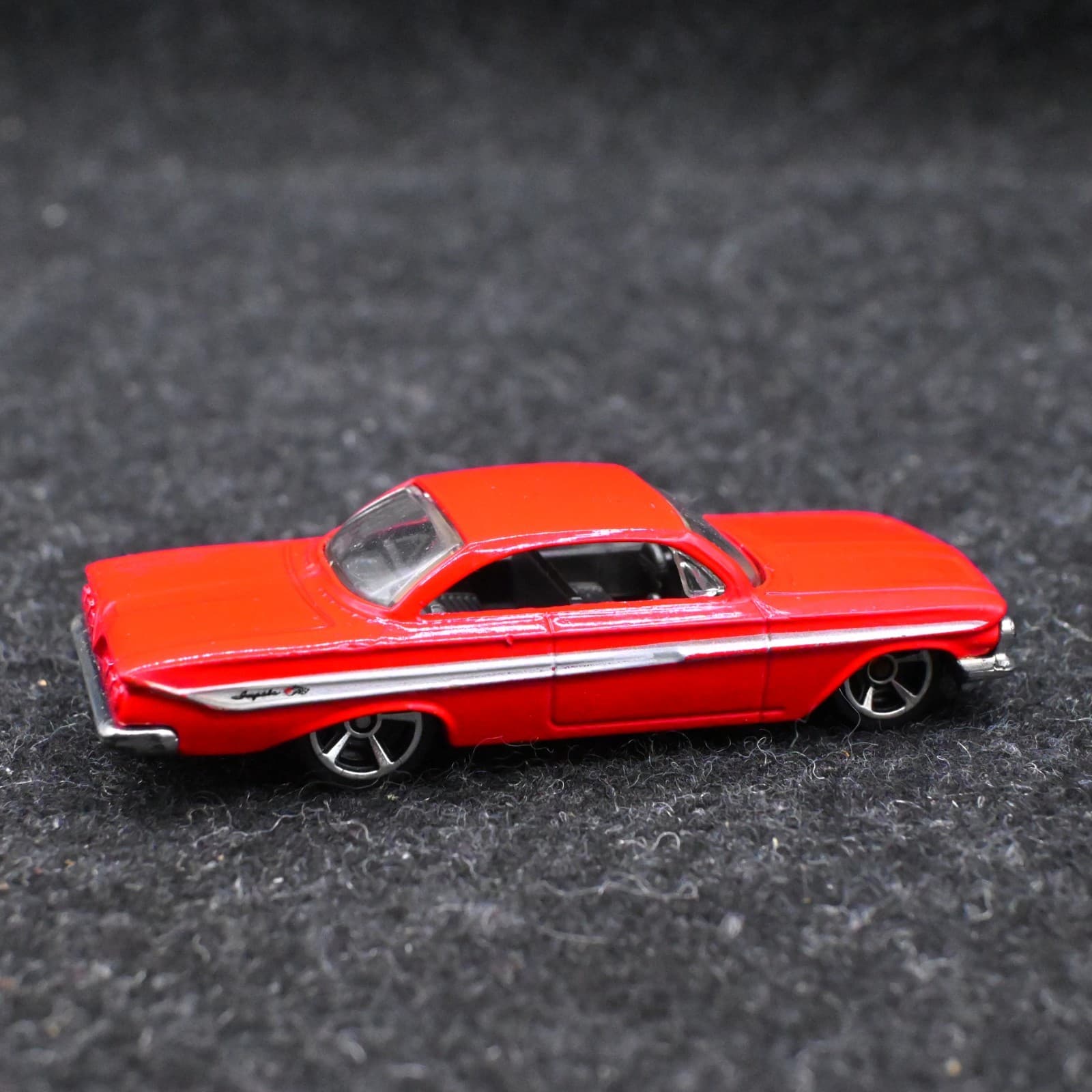 2011 Hot Wheels Fast & Furious '61 Chevy Impala from Fate of The Furious - Thumbnail 3