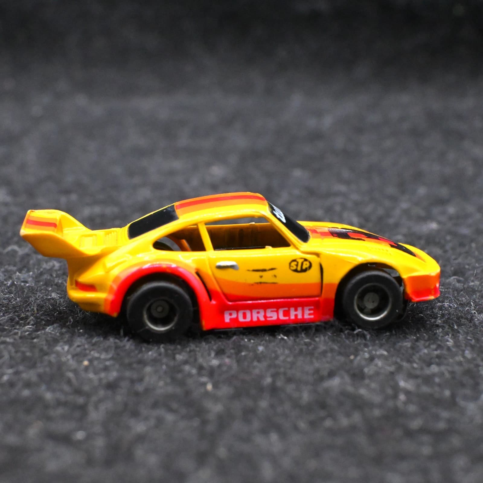 Vintage TYCO Porsche Turbo 935 Slot Car HO Scale Diehard Whale Tail #3 Tested - Thumbnail 4