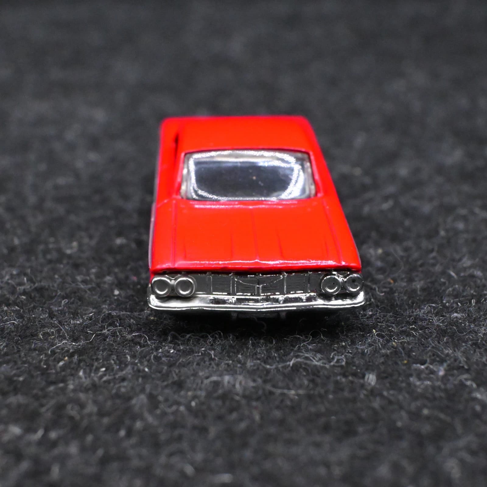 2011 Hot Wheels Fast & Furious '61 Chevy Impala from Fate of The Furious - Thumbnail 2
