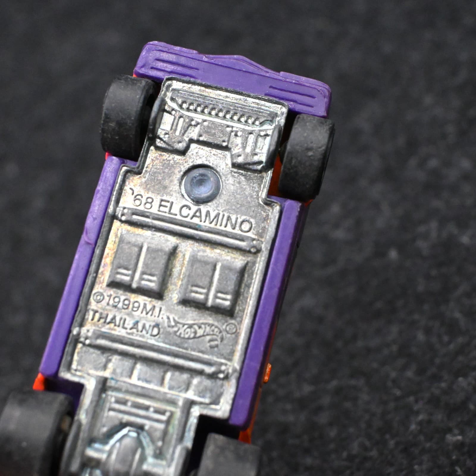 Vtg Hot Wheels ‘68 El Camino XTREME XPRESS Orange Die Cast (1999) - Thumbnail 9