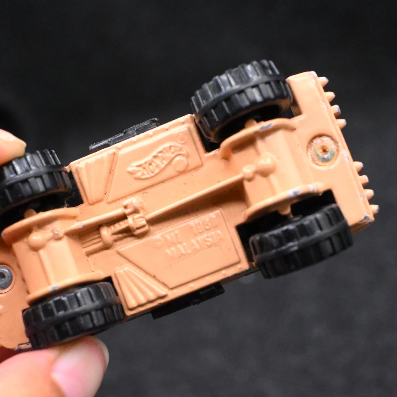 HOT WHEELS 1988 M1 Tan Camo 1:64 Scale Diecast Cars Malaysia - Thumbnail 9