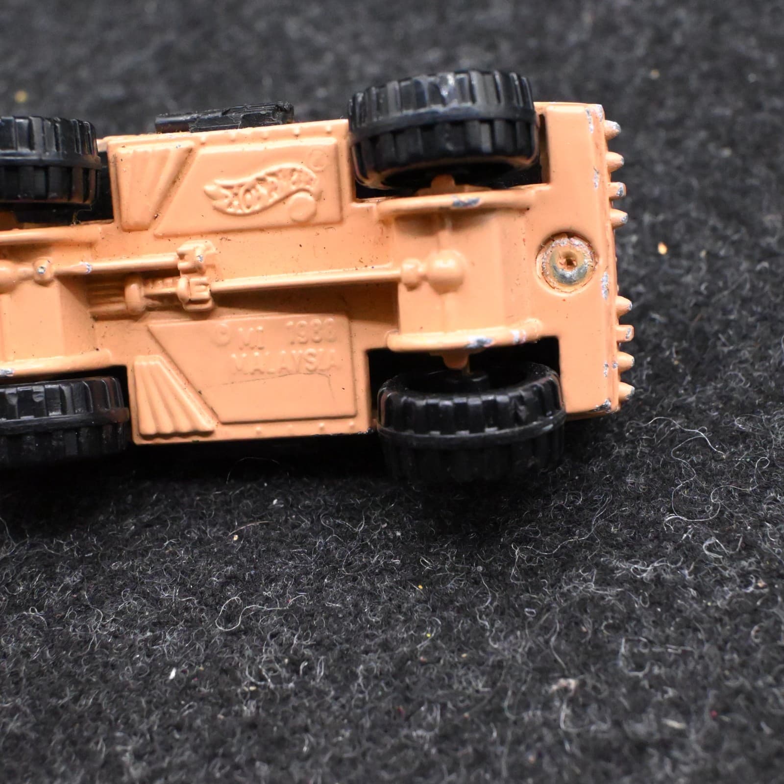 HOT WHEELS 1988 M1 Tan Camo 1:64 Scale Diecast Cars Malaysia - Thumbnail 11