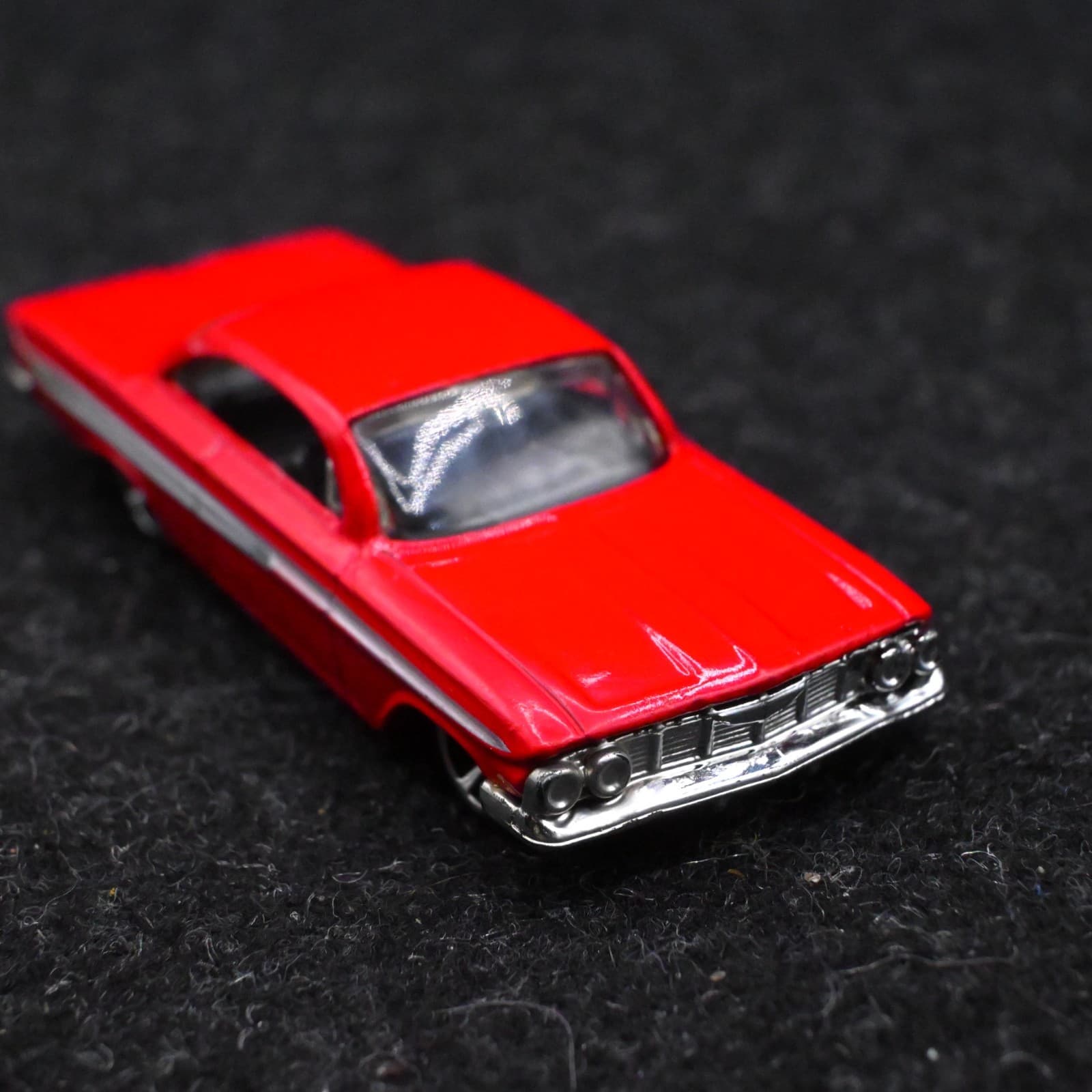 2011 Hot Wheels Fast & Furious '61 Chevy Impala from Fate of The Furious - Thumbnail 6