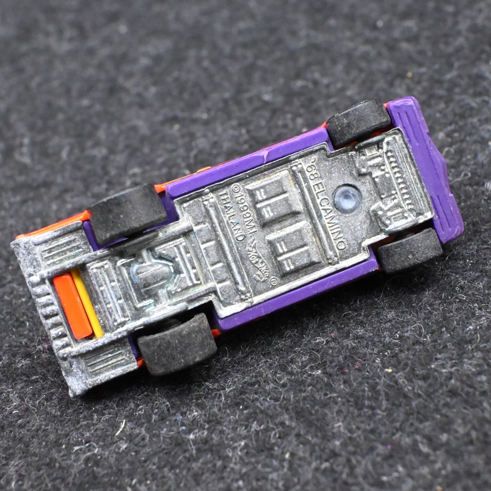 Vtg Hot Wheels ‘68 El Camino XTREME XPRESS Orange Die Cast (1999) - Thumbnail 8