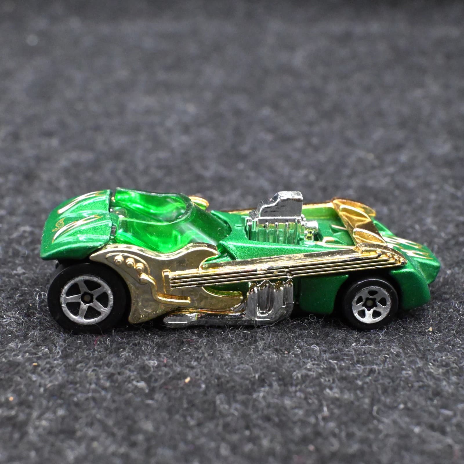 Vintage 1996 HOT WHEELS TWANG THANG Guitar Green - Thumbnail 3