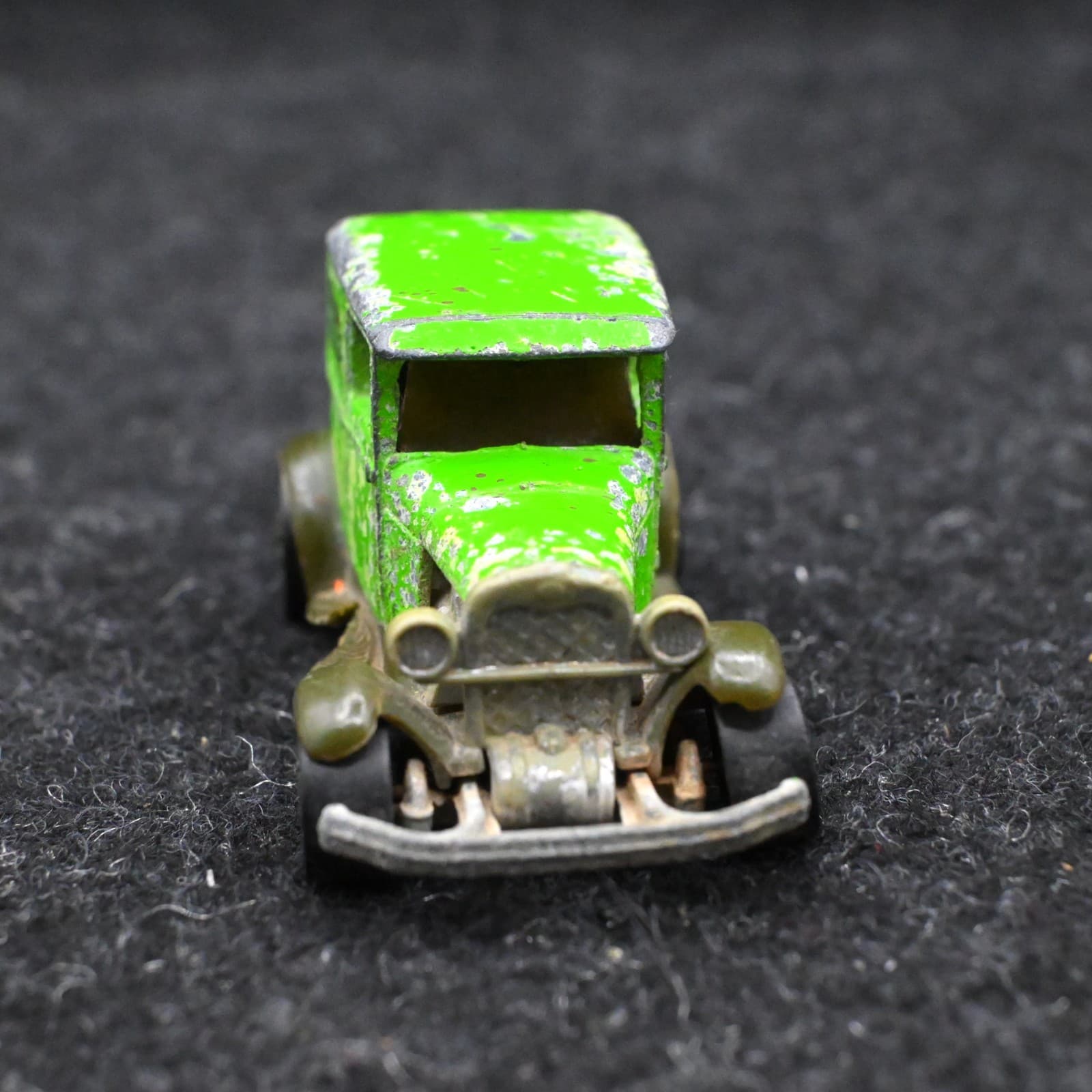 Hot Wheels Vintage 1977 Ford A OK Early Times Delivery Truck Green Pre Owned - Thumbnail 2