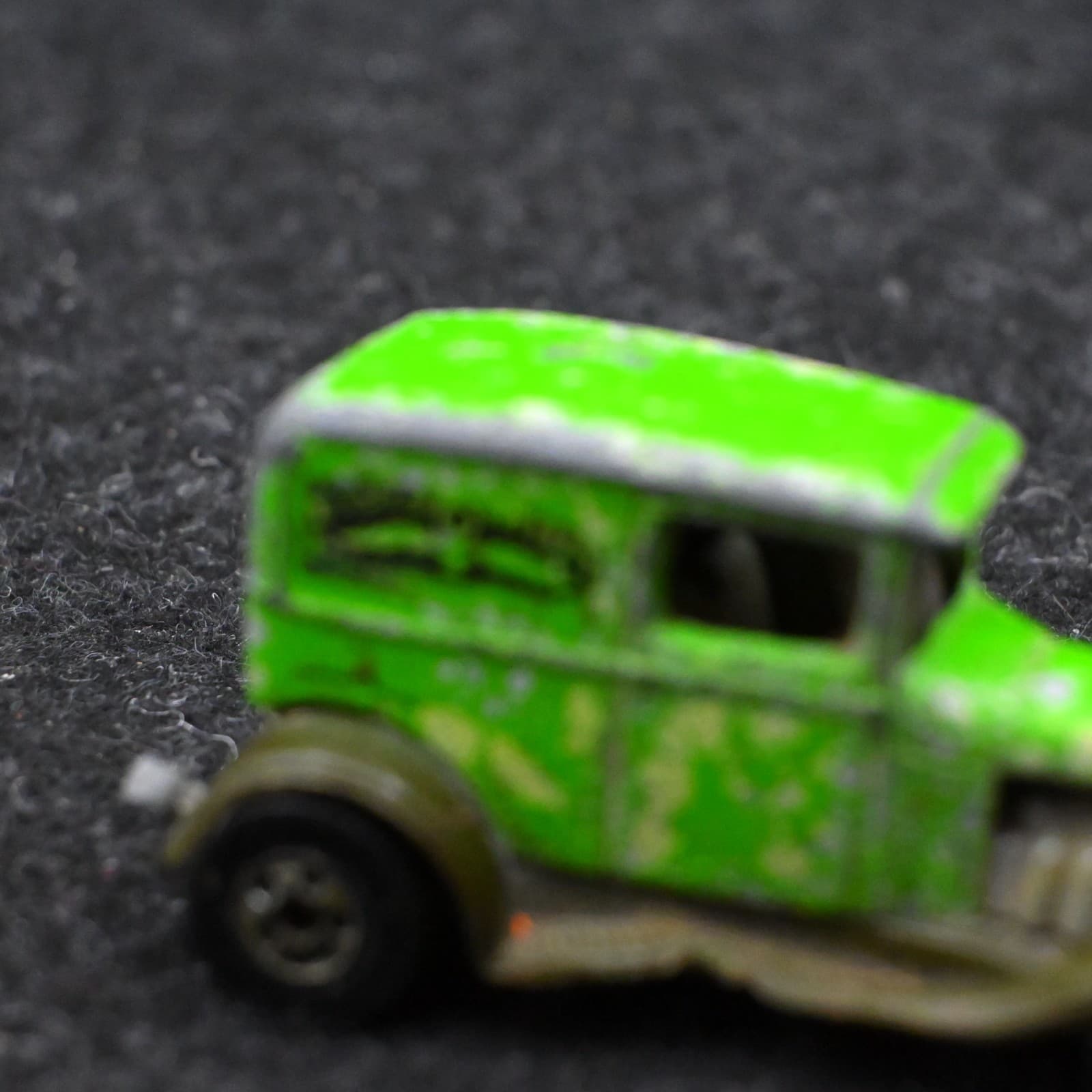 Hot Wheels Vintage 1977 Ford A OK Early Times Delivery Truck Green Pre Owned - Thumbnail 7