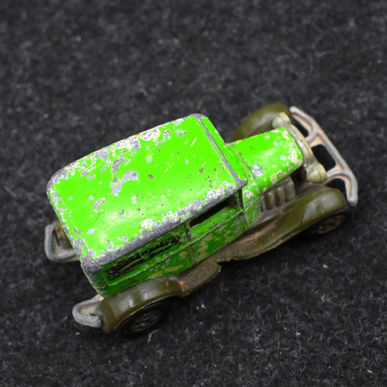 Hot Wheels Vintage 1977 Ford A OK Early Times Delivery Truck Green Pre Owned - Thumbnail 5