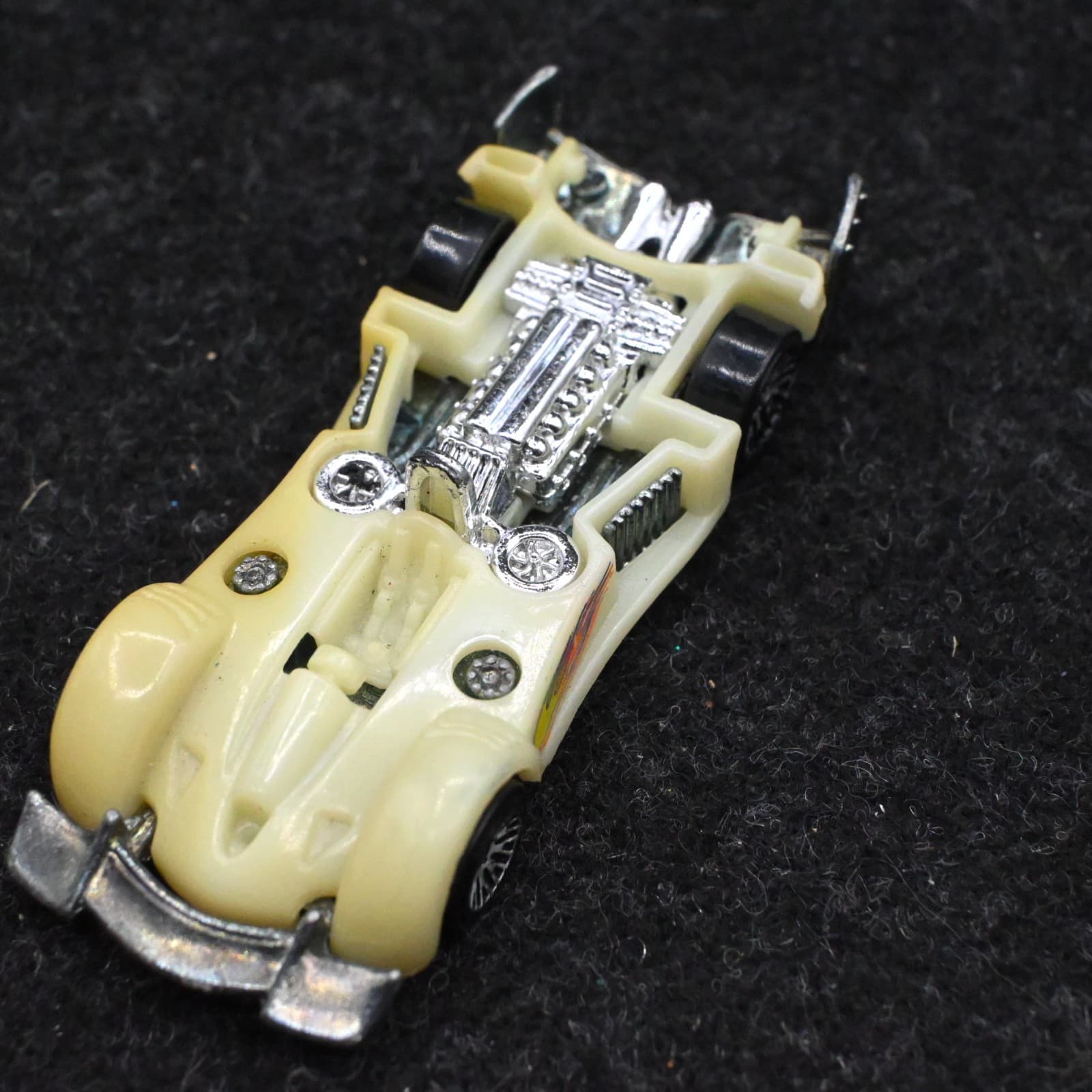 Hotwheels 1995 ROAD ROCKET White Body / Gray Lift Up Hood - Thumbnail 7