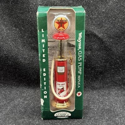 Gearbox Collectible 1930s Wayne Texaco "Fire Chief" gas pump replica - Thumbnail 9